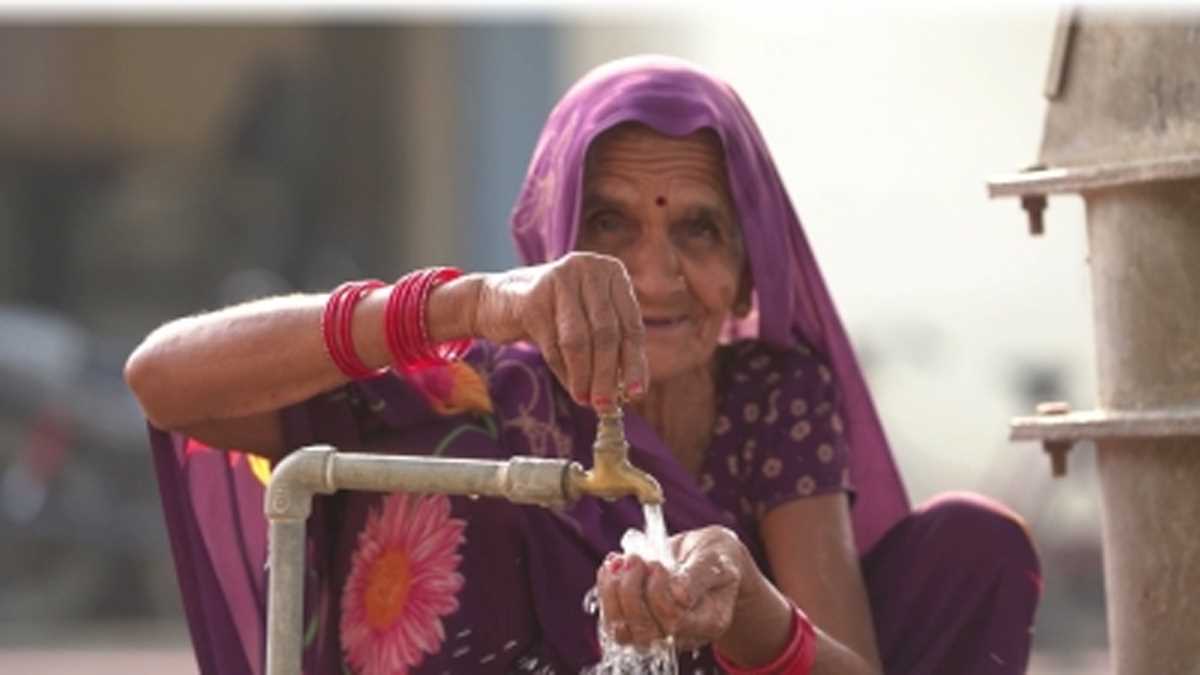 नल कनेक्शन देने के मामले में यूपी ने राजस्थान को भी पछाड़ा नल कनेक्शन देने के मामले में यूपी ने राजस्थान को भी पछाड़ा